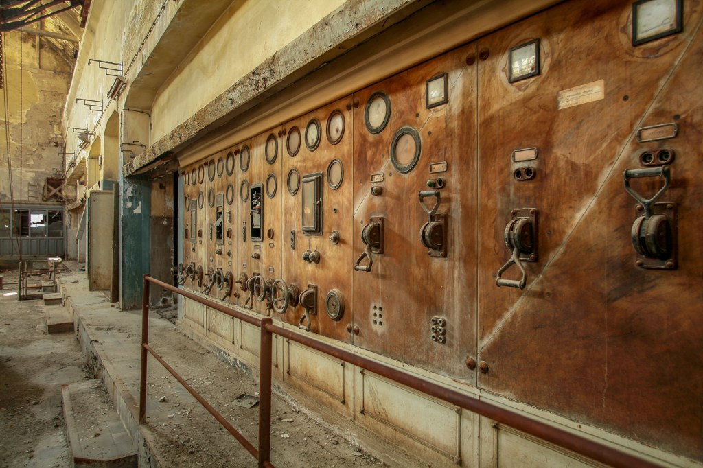 Drapetsona Fertilizer Factory in Greece 2006 by Patroklos Stellakis Photography