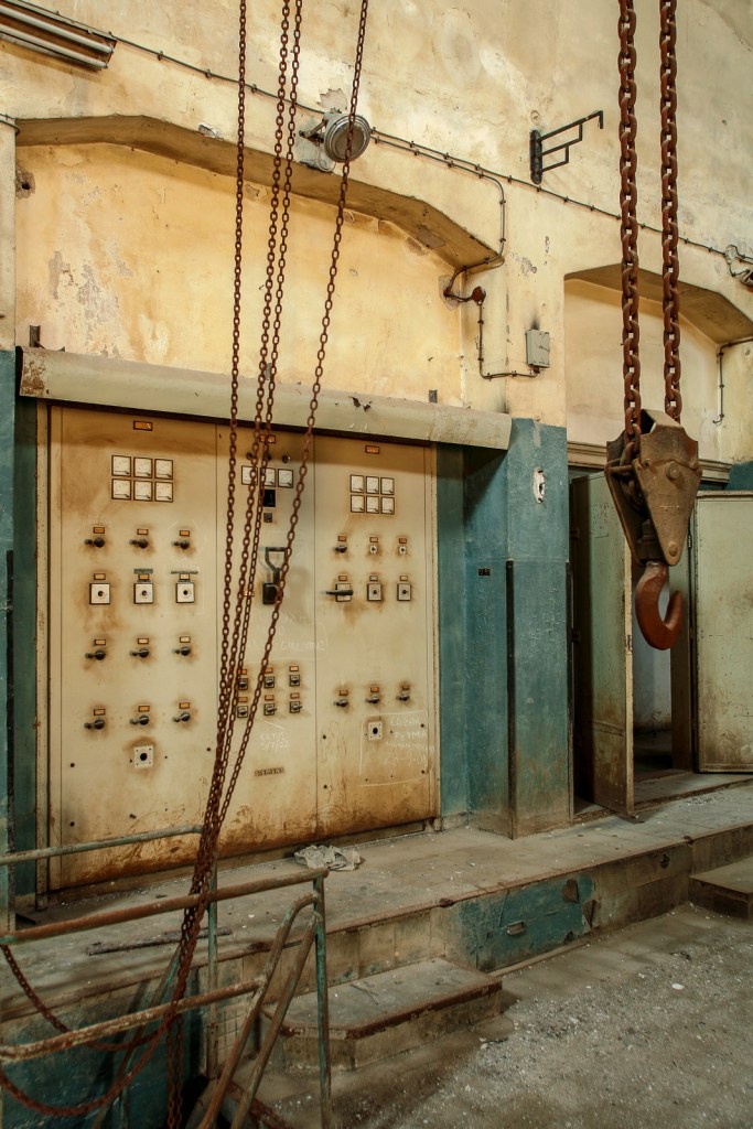 Drapetsona Fertilizer Factory in Greece 2006 by Patroklos Stellakis Photography